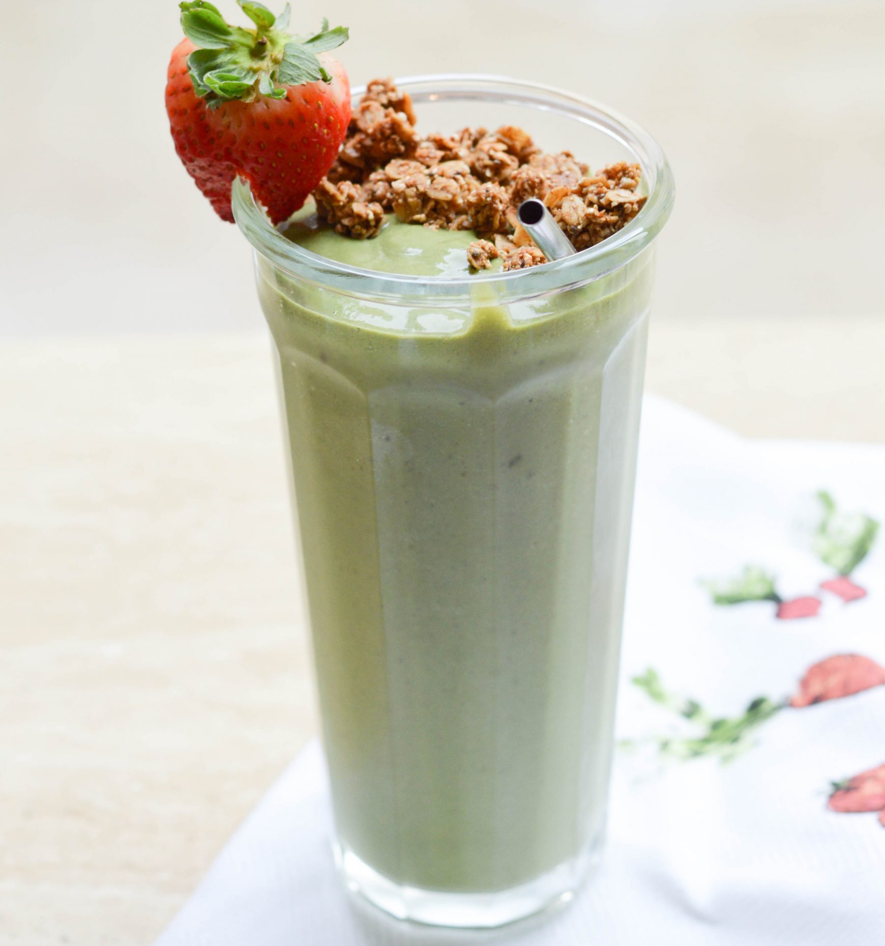 Tropical Green Smoothie | Fittybritttty.com