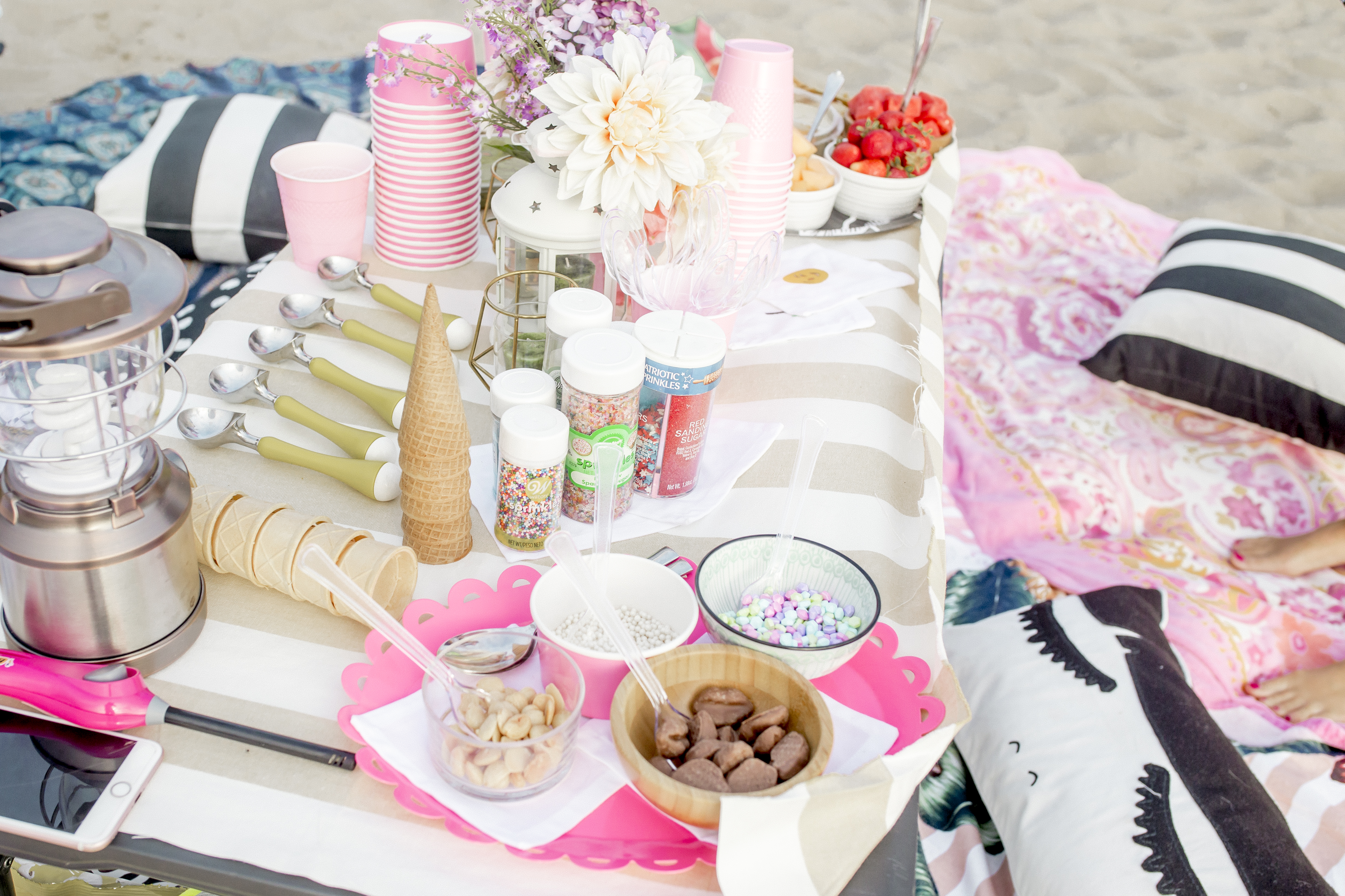 how to throw an ice cream beach party | fittybritttty.com